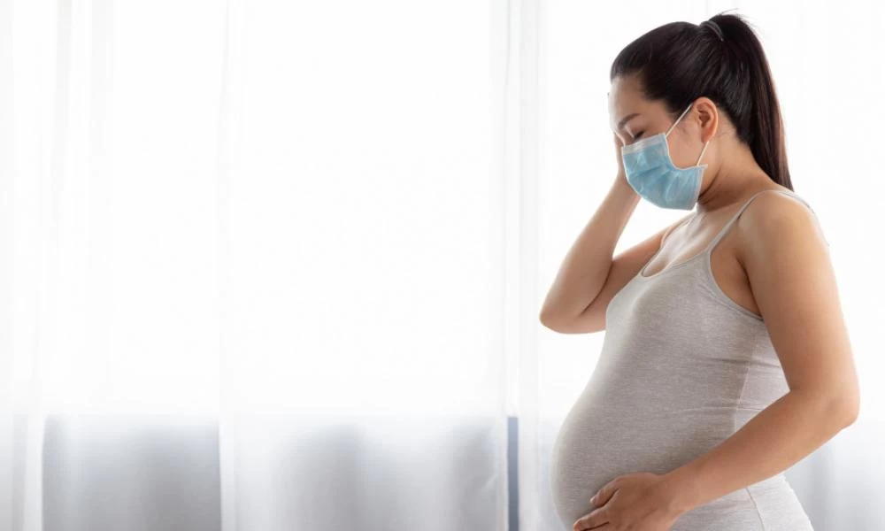 Κορωνοϊός: Πώς επηρεάζει την εγκυμοσύνη ο ιός – Τι έχουν δείξει οι μελέτες